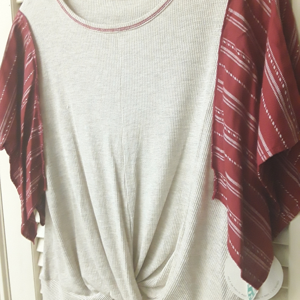 Boho Red Grey Knit Top NWT Hummingbird Anthro S
